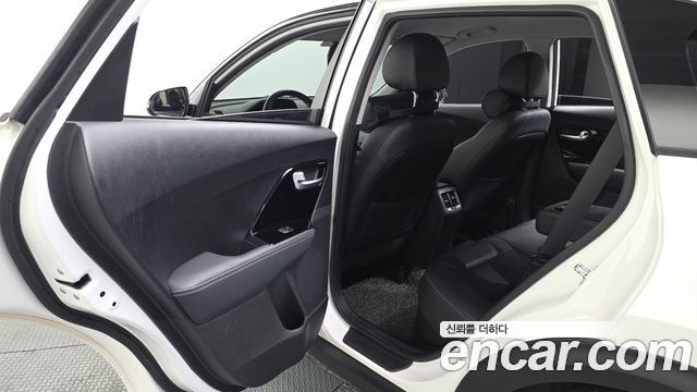 Kia Niro Prestige 2018 — фото 26