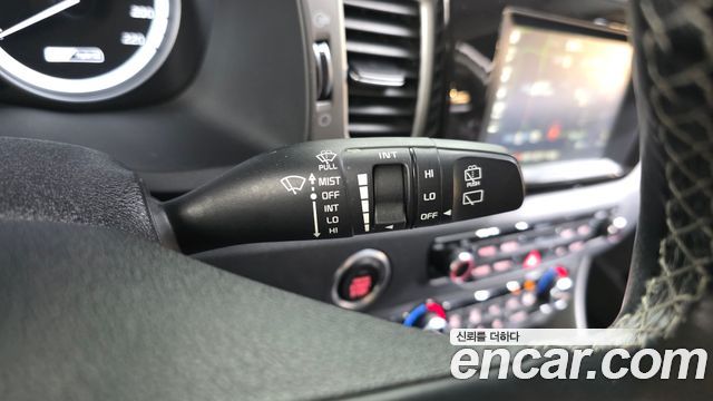 Kia Niro Prestige 2018 — фото 28