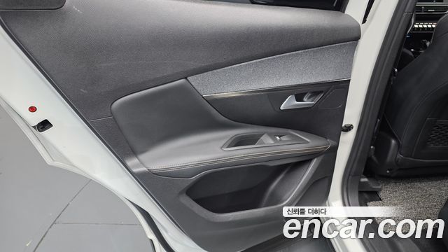 Peugeot 3008 (II) 1.5 BlueHDi GT Line 2019 — фото 25