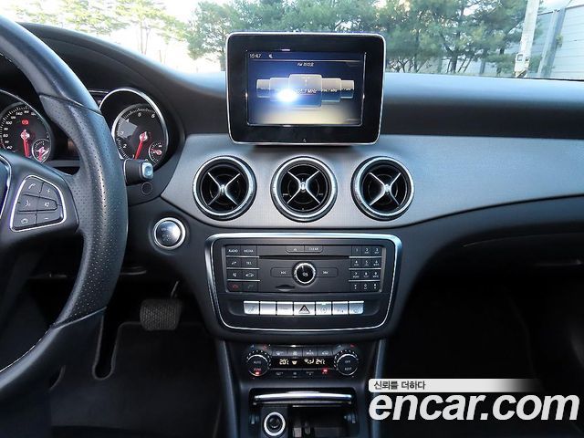 Mercedes-Benz CLA-Class (C117) CLA250 4MATIC 2017 — фото 16