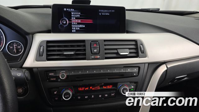 BMW 3 Series (F30) 320d xDrive Touring 2013 — фото 14