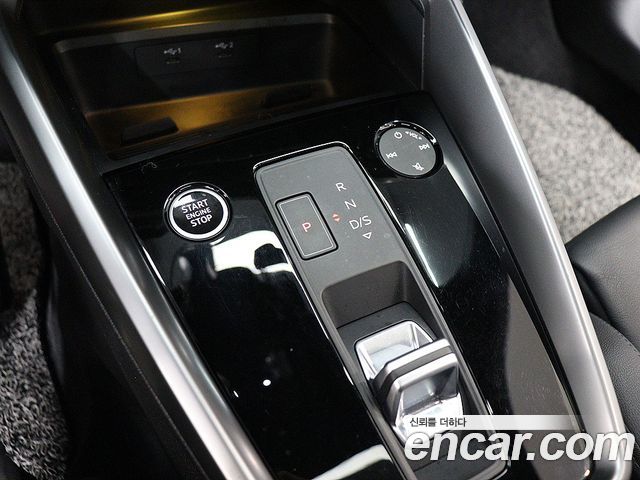 Audi A3 (8Y) 40 TFSI Premium 2023 — фото 15