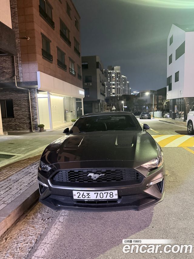 Ford Mustang Coupe