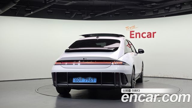 Hyundai Ioniq 6 Long Range Exclusive + 2023 — фото 4
