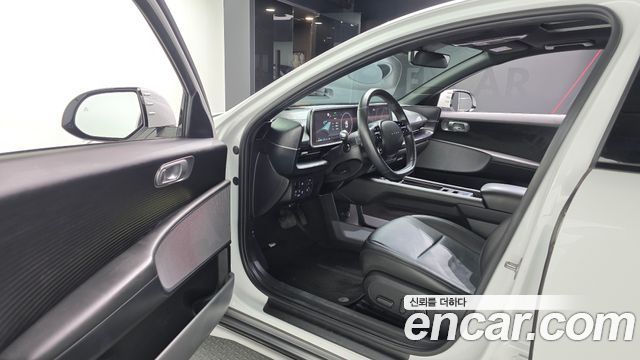 Hyundai Ioniq 6 Long Range Exclusive + 2023 — фото 10