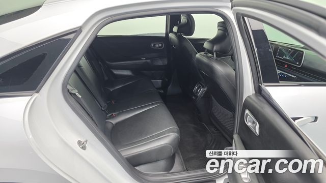 Hyundai Ioniq 6 Long Range Exclusive + 2023 — фото 12