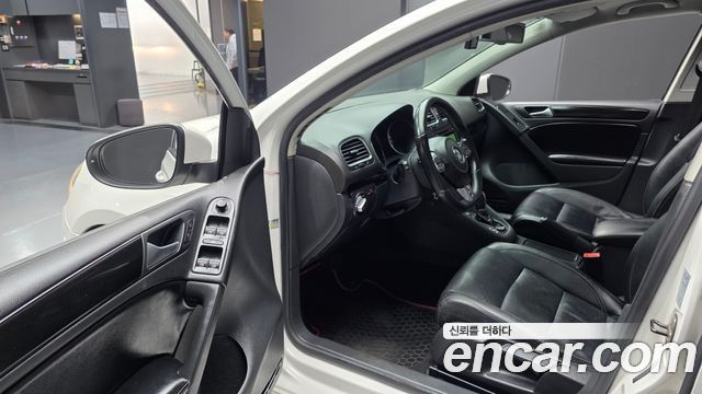 Volkswagen Golf (VI) 2.0 TDI StyleEdition 2013 — фото 10