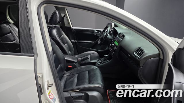 Volkswagen Golf (VI) 2.0 TDI StyleEdition 2013 — фото 11