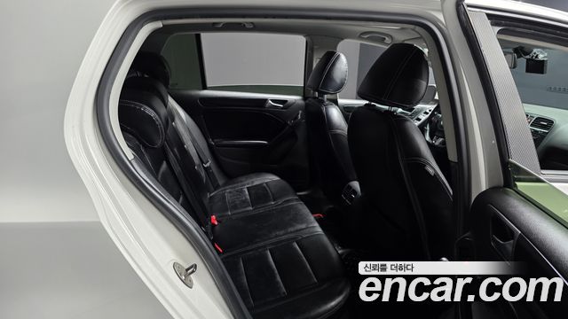 Volkswagen Golf (VI) 2.0 TDI StyleEdition 2013 — фото 12