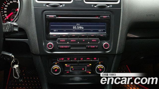 Volkswagen Golf (VI) 2.0 TDI StyleEdition 2013 — фото 14