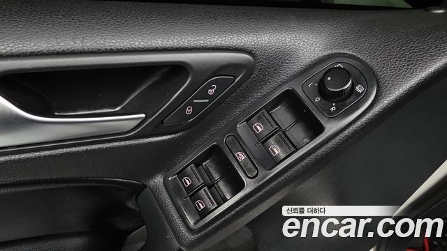 Volkswagen Golf (VI) 2.0 TDI StyleEdition 2013 — фото 16