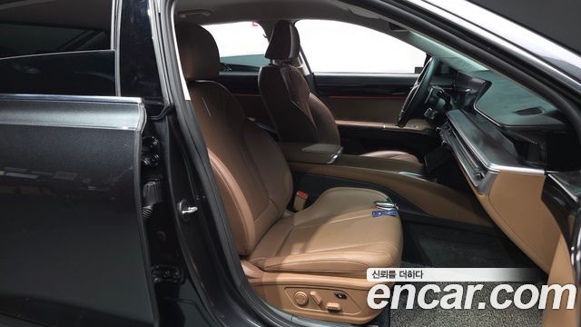Hyundai Grandeur (GN7) 2,5 Gasoline 2WD Exclusive 2024 — фото 12