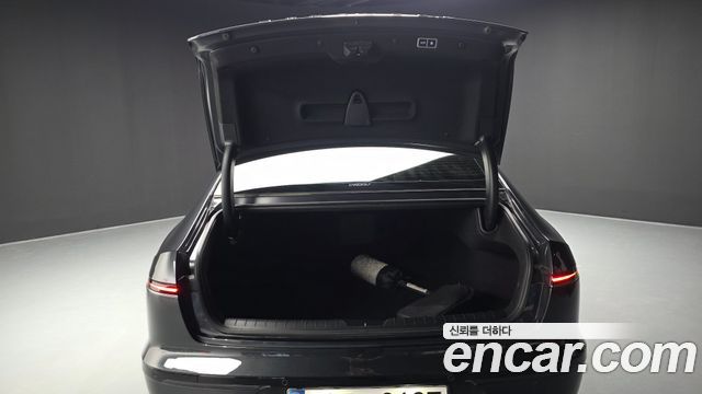 Hyundai Grandeur (GN7) 2,5 Gasoline 2WD Exclusive 2024 — фото 33