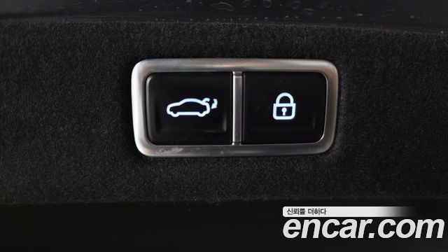 Hyundai Grandeur (GN7) 2,5 Gasoline 2WD Exclusive 2024 — фото 34
