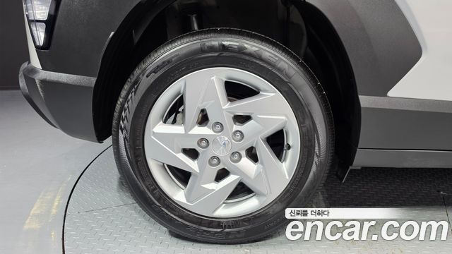 Hyundai Kona (SX2) Gasoline 1.6 Turbo 2WD Modern 2023 — фото 5