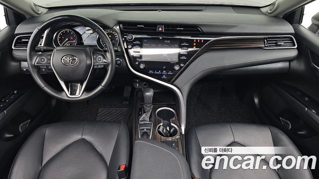 Toyota Camry (XV70) 2.5 2019 — фото 7