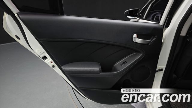 Kia K3 Trendy A Type 2016 — фото 25