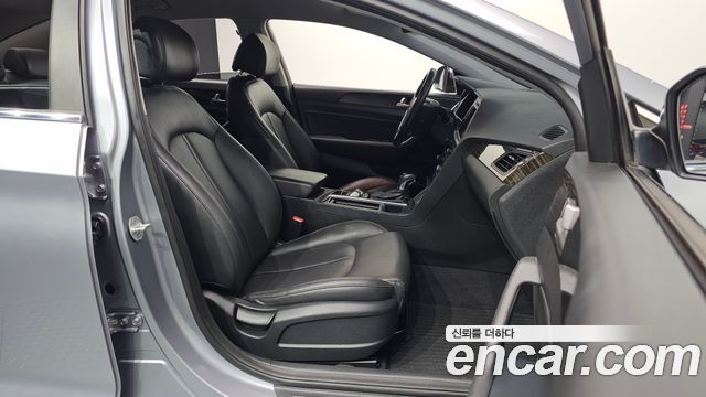 Hyundai Sonata (LF) 2.0 Smart 2017 — фото 32