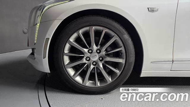 Cadillac CT6 3.6 Premium AWD 2017 — фото 5