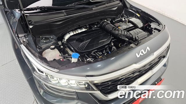Kia Seltos Gasoline 1.6 Turbo 2WD Signature 2023 — фото 6