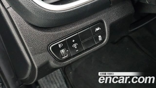 Kia Seltos Gasoline 1.6 Turbo 2WD Signature 2023 — фото 19
