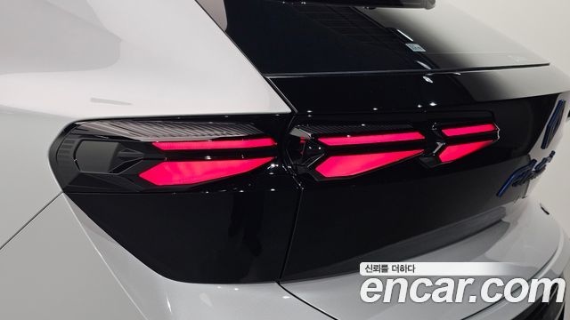 Renault Korea Filante 1.5 E-Tech Esprit Alpine 2WD 2027 — фото 23