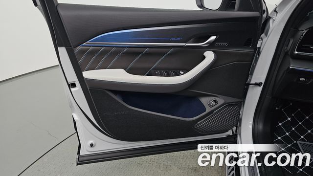 Renault Korea Filante 1.5 E-Tech Esprit Alpine 2WD 2027 — фото 24