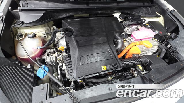 Kia Niro 1.6 HEV Noblesse Special 2020 — фото 6