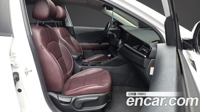 Kia Niro 1.6 HEV Noblesse Special 2020 — фото 11