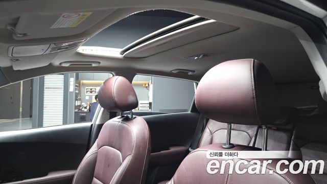 Kia Niro 1.6 HEV Noblesse Special 2020 — фото 18