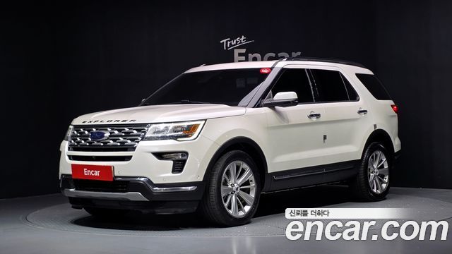 Ford Explorer 2.3 Limited 4WD 5th