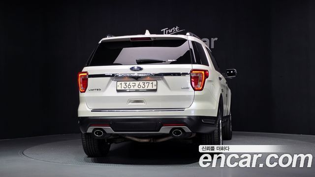 Ford Explorer 2.3 Limited 4WD 5th 2018 — фото 4