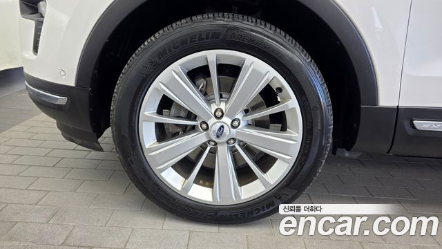 Ford Explorer 2.3 Limited 4WD 5th 2018 — фото 5