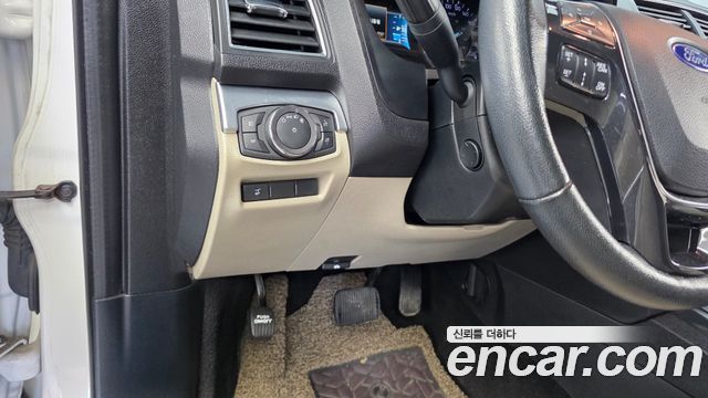 Ford Explorer 2.3 Limited 4WD 5th 2018 — фото 16
