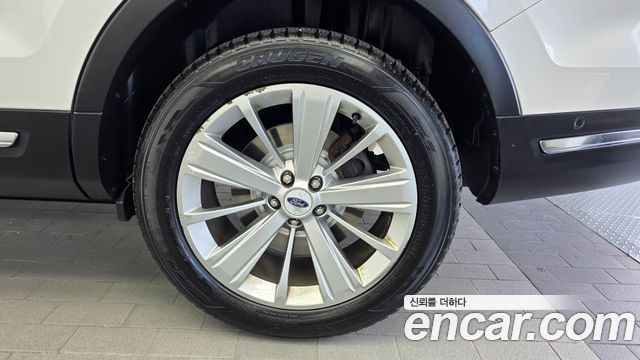 Ford Explorer 2.3 Limited 4WD 5th 2018 — фото 21