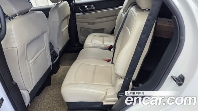 Ford Explorer 2.3 Limited 4WD 5th 2018 — фото 26