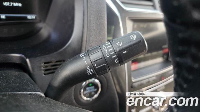 Ford Explorer 2.3 Limited 4WD 5th 2018 — фото 27