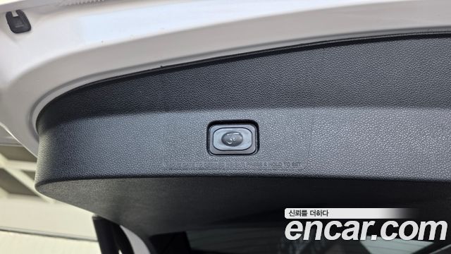 Ford Explorer 2.3 Limited 4WD 5th 2018 — фото 31