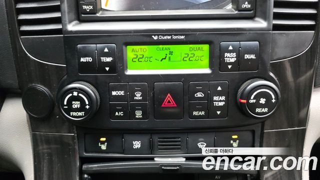 Kia Carnival R New Carnival Limousine GLX High-Deluxe 2012 — фото 16