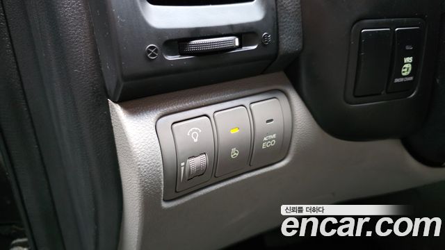 Kia Carnival R New Carnival Limousine GLX High-Deluxe 2012 — фото 17