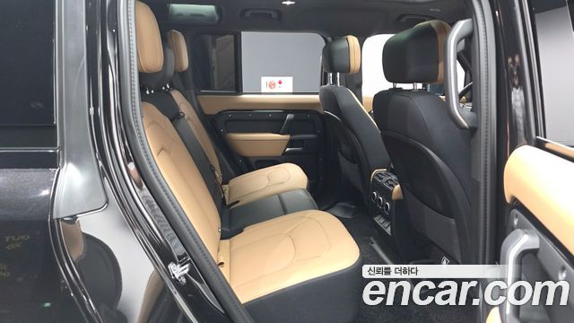 Land Rover Defender (L663) 110 P400 X 2026 — фото 12