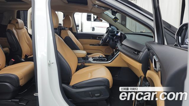 Kia Carnival (IV) Gasoline 9-Seater Signature 2023 — фото 11