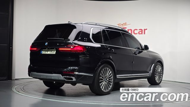 BMW X7 (G07) xDrive 40i Design Pure Excellence 7-Seater 2022 — фото 2