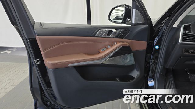 BMW X7 (G07) xDrive 40i Design Pure Excellence 7-Seater 2022 — фото 24