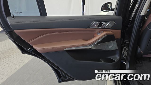 BMW X7 (G07) xDrive 40i Design Pure Excellence 7-Seater 2022 — фото 25