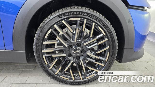 MINI Cooper S (IV) 5 Door Favoured 2025 — фото 21