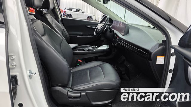 Kia EV6 Long Range Air 2023 — фото 11