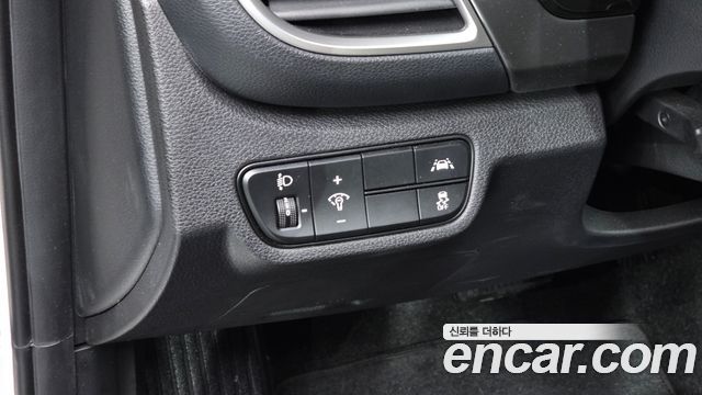 Kia Seltos Gasoline 1.6 Turbo 2WD Prestige 2023 — фото 14