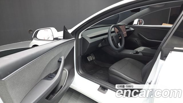 Tesla Model 3 Standard RWD 2026 — фото 10