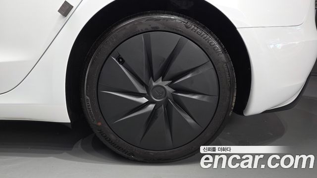 Tesla Model 3 Standard RWD 2026 — фото 21